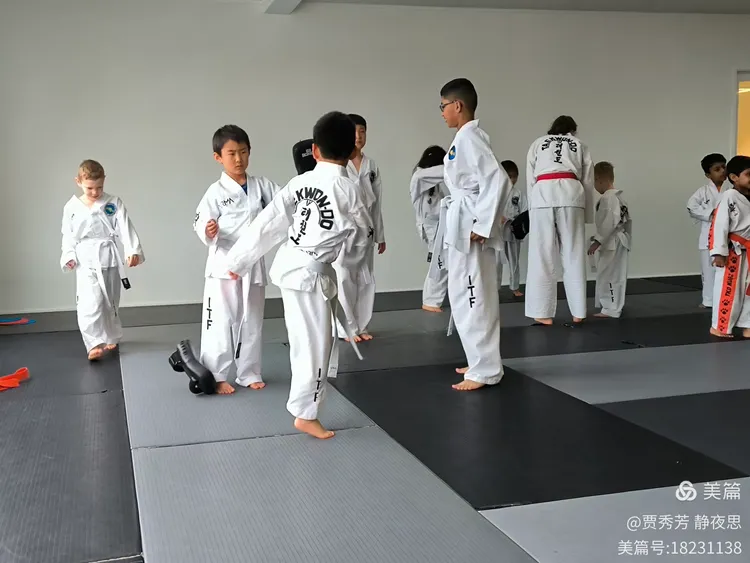 新西兰足球教练组织青少年训练营