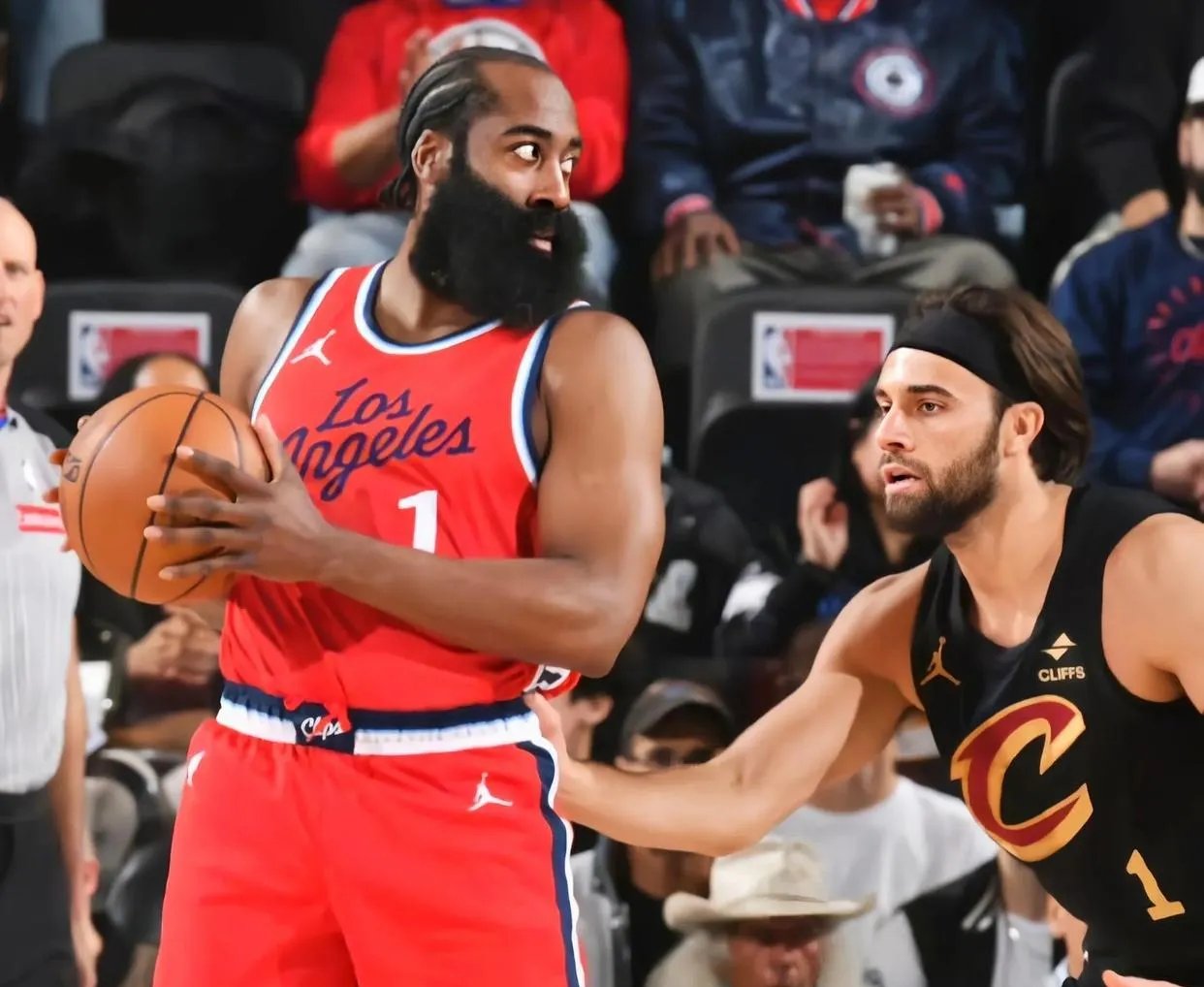 NBA球星加盟老者篮球联赛，热血奋战的简单介绍