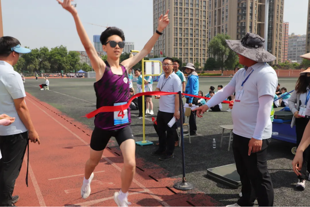 开云体育官方登录入口-青春飞扬，田径项目中的佼佼者展现潜力的简单介绍