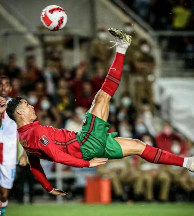 关于精彩回顾:足球巨星经典进球集锦再次曝光的信息 关于精彩回顾:足球巨星经典进球集锦再次曝光的信息