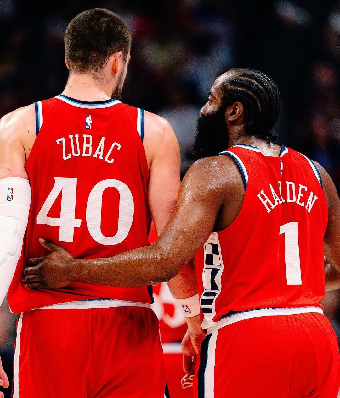 开云体育平台-关于热火负于马刺，韦德伤退无碍球队遭遇连败不敌的信息