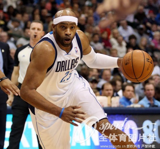 76人力克小牛，稳固领先