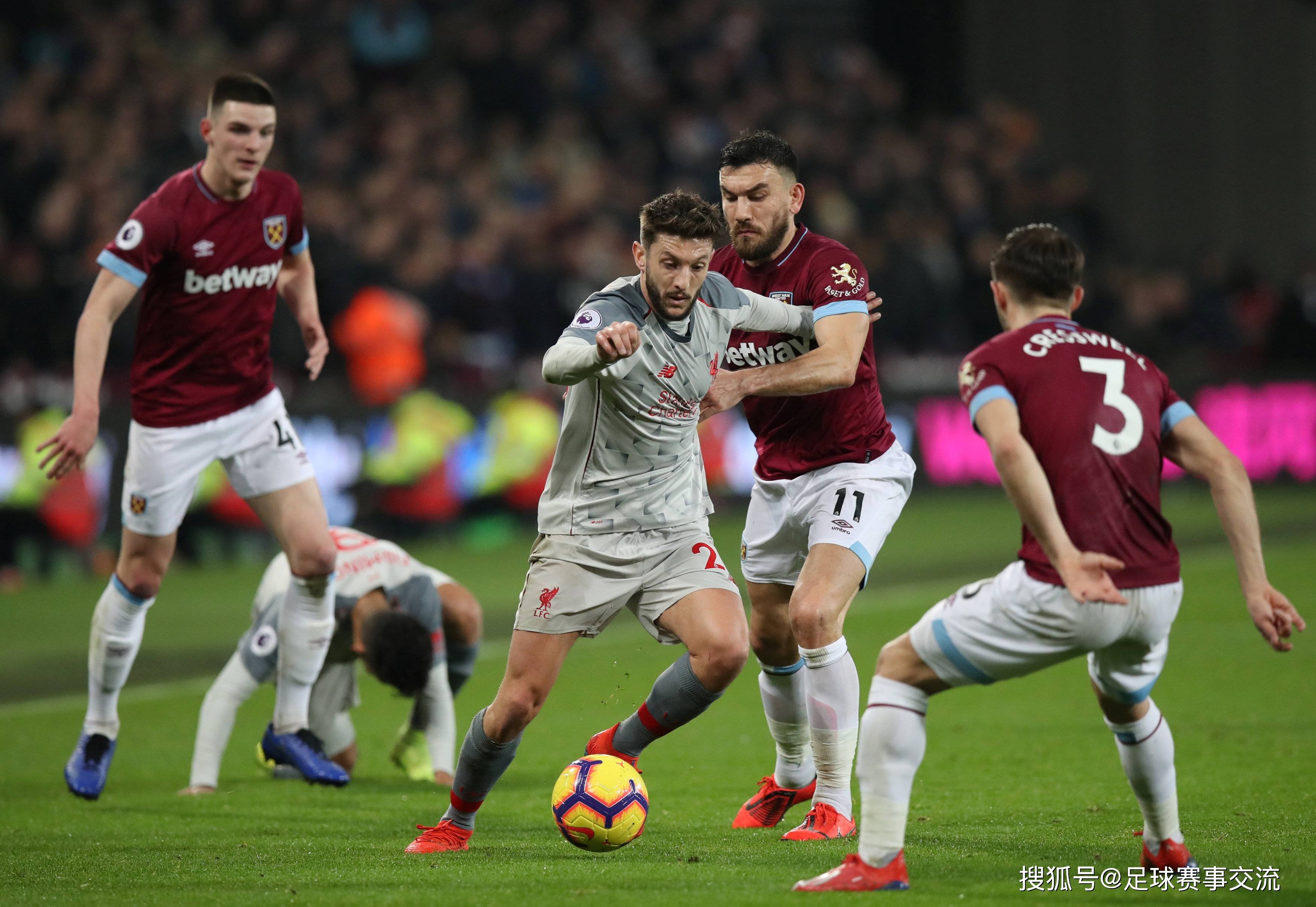 开云体育入口-关于足球联赛激烈对决：实力球队抢眼表现瞩目的信息